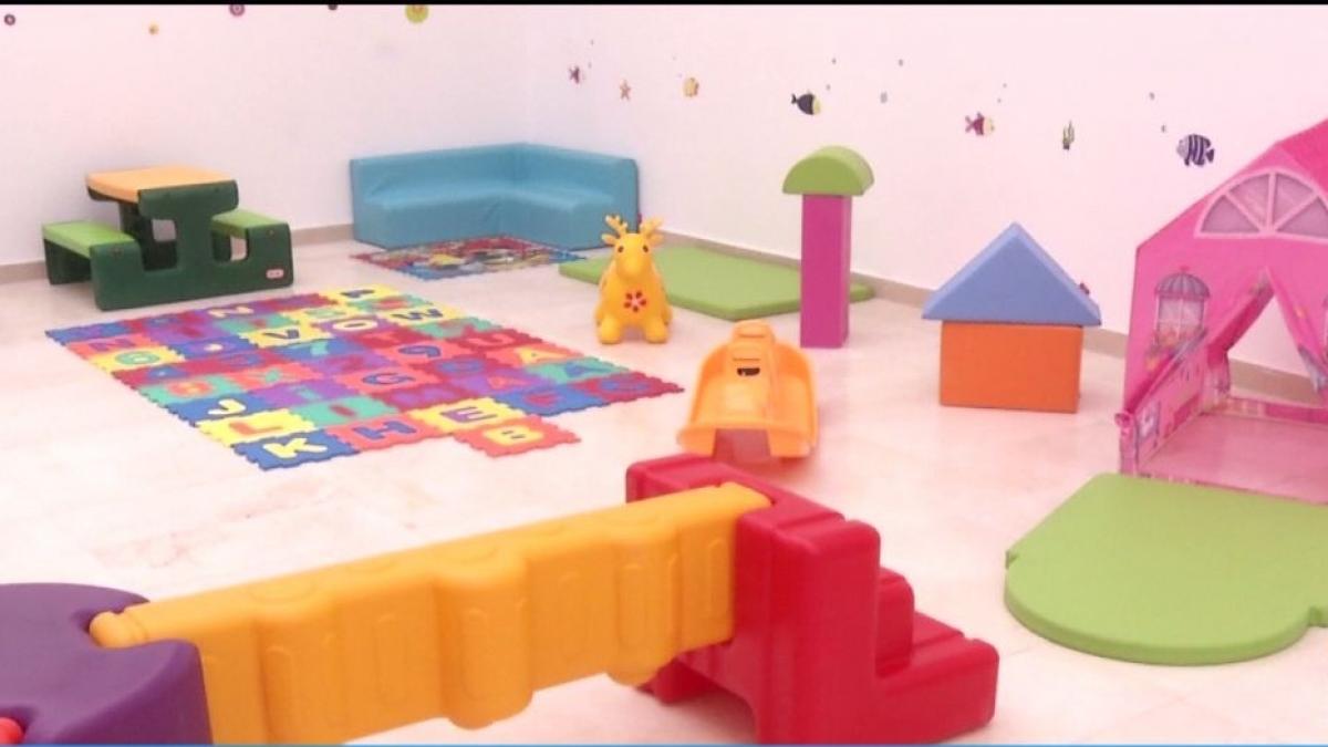 cea mai mare gradinita din tara si a deschis portile in sectorul 4 al capitalei video