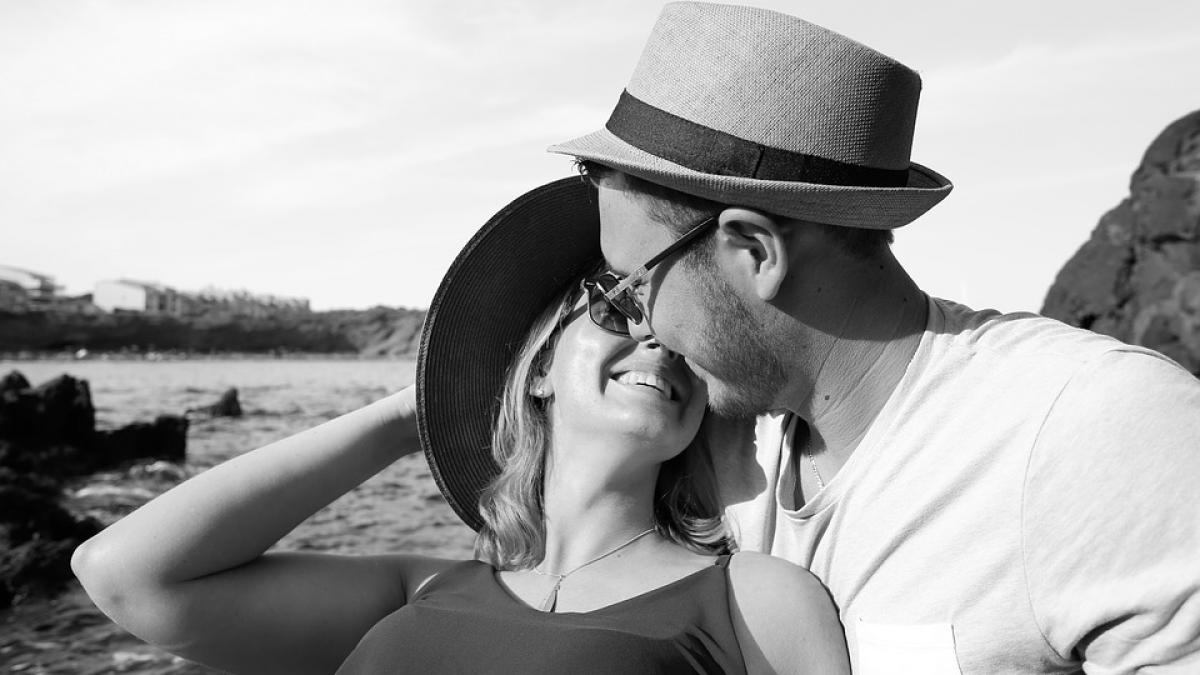 horoscop cum saruta in functie de zodia lui afla cine se pricepe cel mai bine