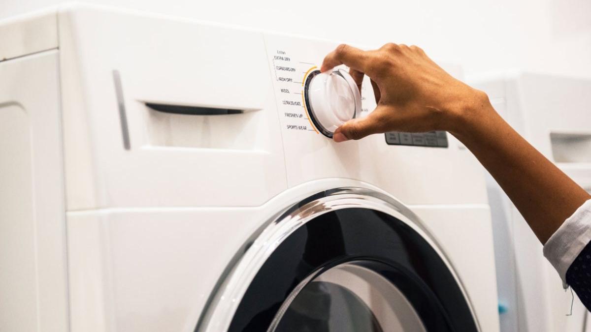 sigur nu stiai asta ce sa pui in detergentul de rufe pentru a fi mai eficient