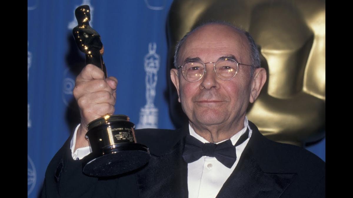doliu in lumea filmului regizorul stanley donen castigator al premiului oscar si creatorul