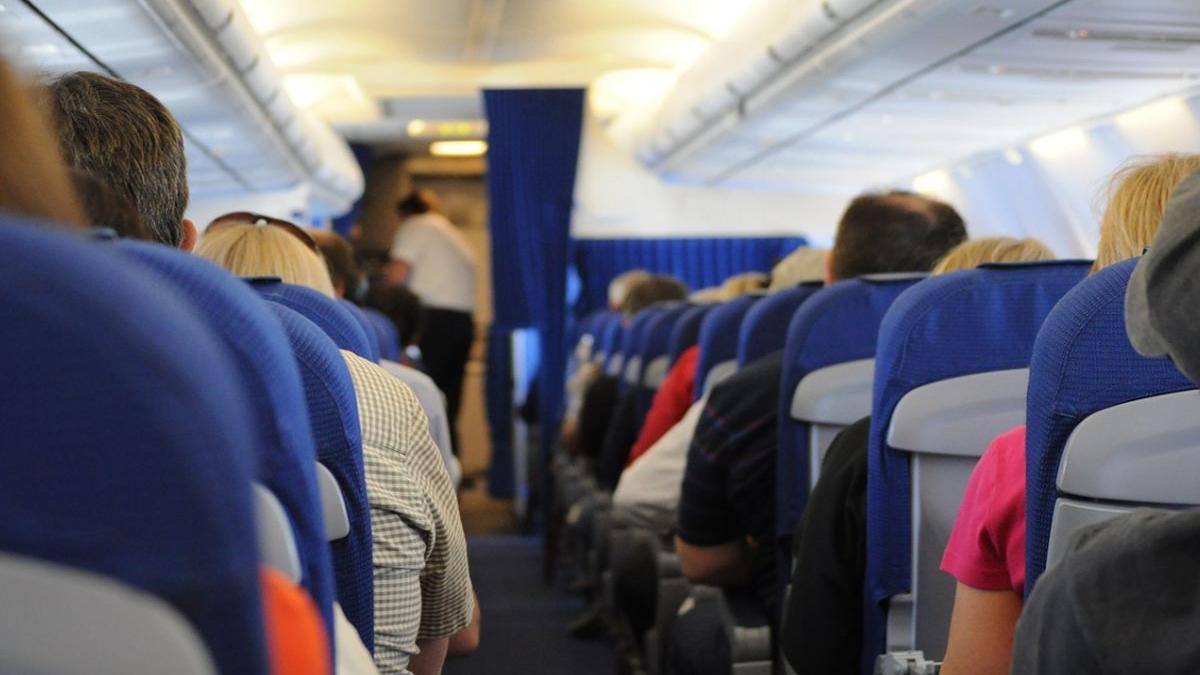 motivul pentru care locurile din avion sunt atat de inghesuite