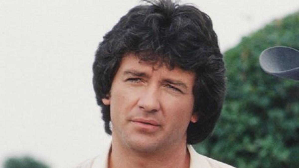bobby din dallas de nerecunoscut la 69 de ani are parul lung si mustata cum arata acum actorul