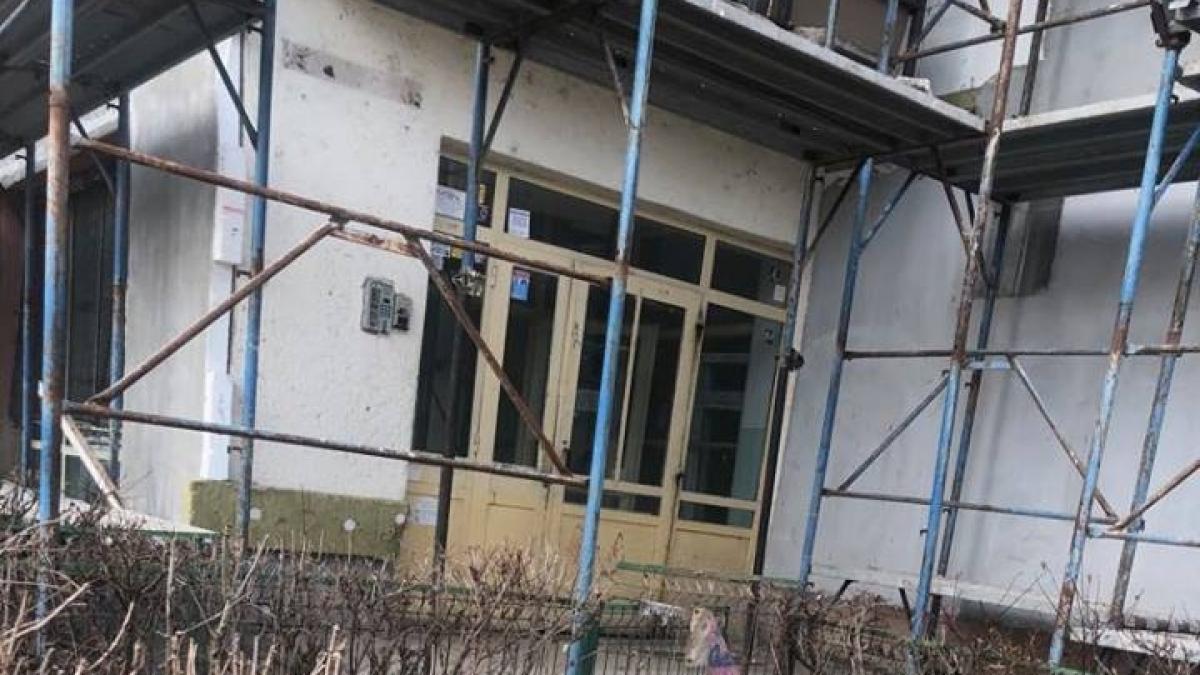 ioana iesise dintr un bloc din sectorul 3 al capitalei in aceasta dimineata si se indrepta spre