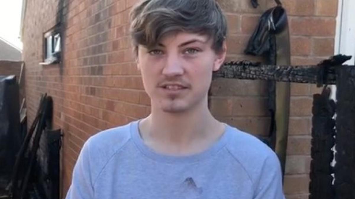 omul strazii fuma o tigara la primele ore ale diminetii cand a vazut un incendiu s a transformat in