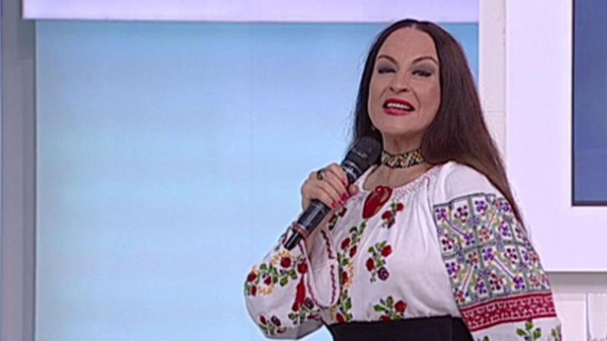 secretul mariei dragomiroiu pentru parul lung de un metru in fiecare primavara face asta