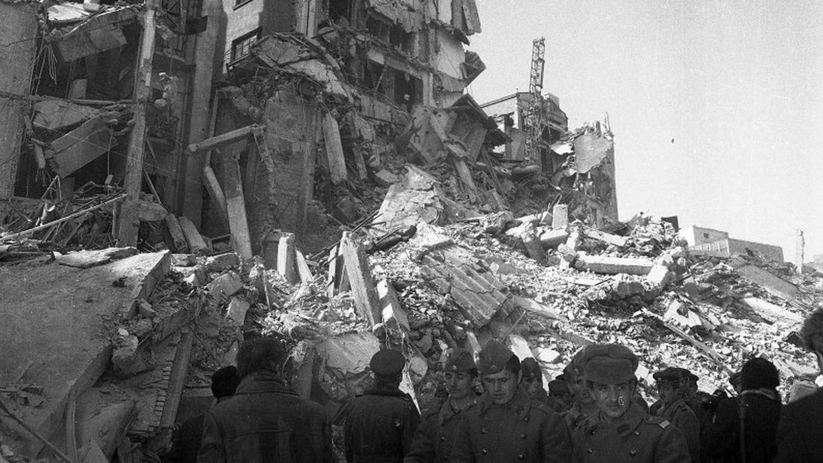 se implinesc 42 de ani de la cutremurul din 1977 care a lovit crunt romania 1 570 de oameni au