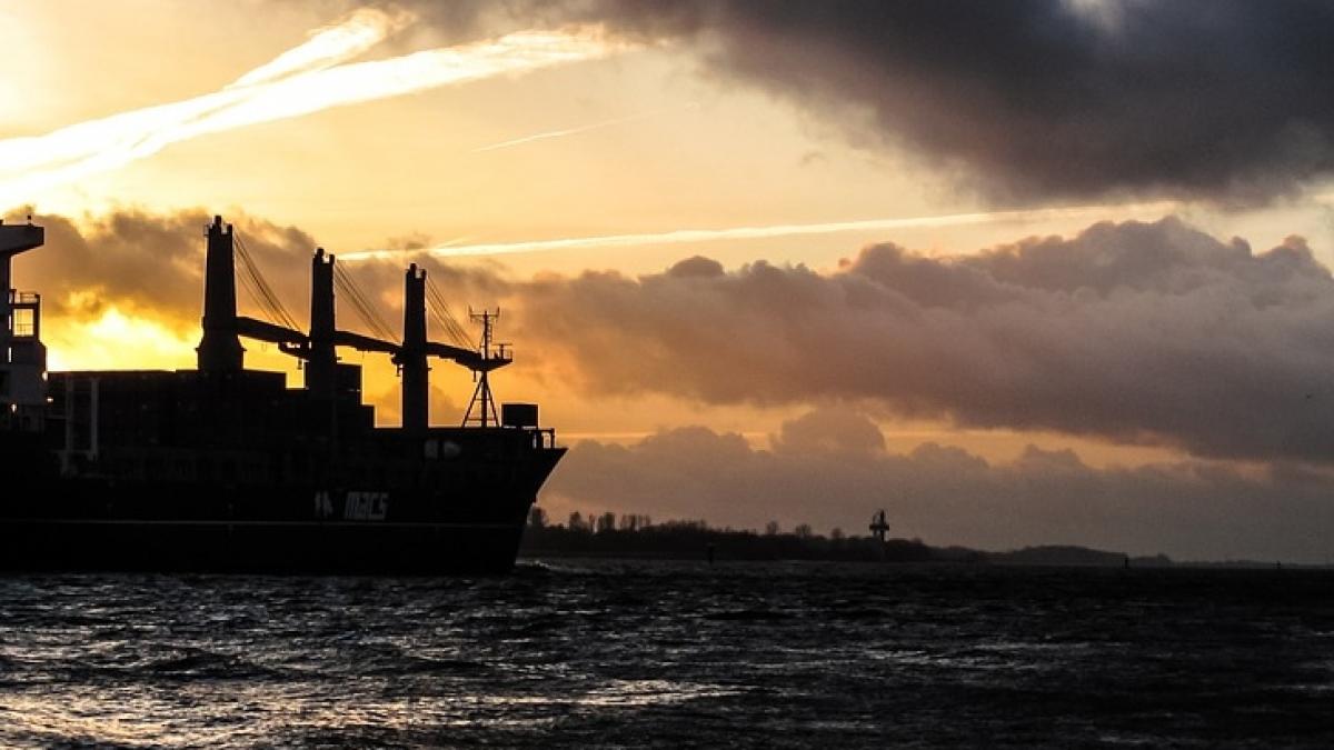 trei marinari romani au fost rapiti de pirati