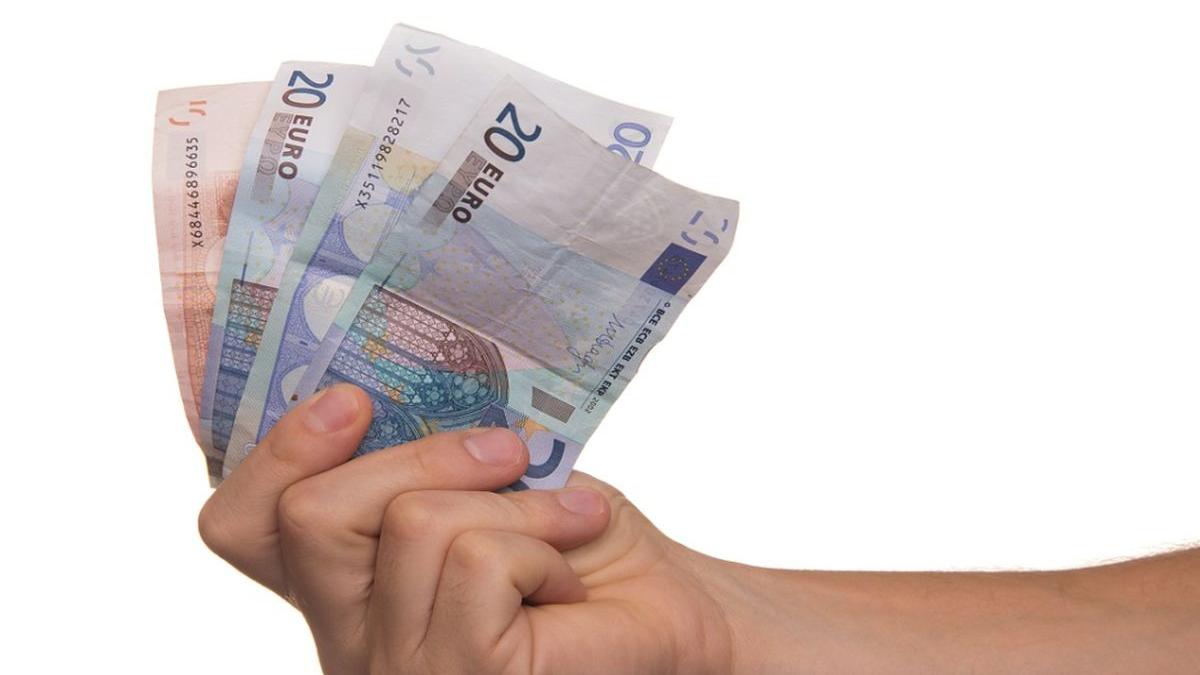 curs valutar 5 martie 2019 cat costa un euro