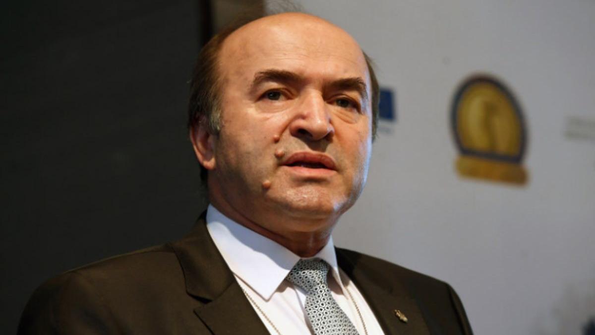 ministrul justitiei tudorel toader guvernul a adoptat noua ordonanta care modifica oug 7 pe legile