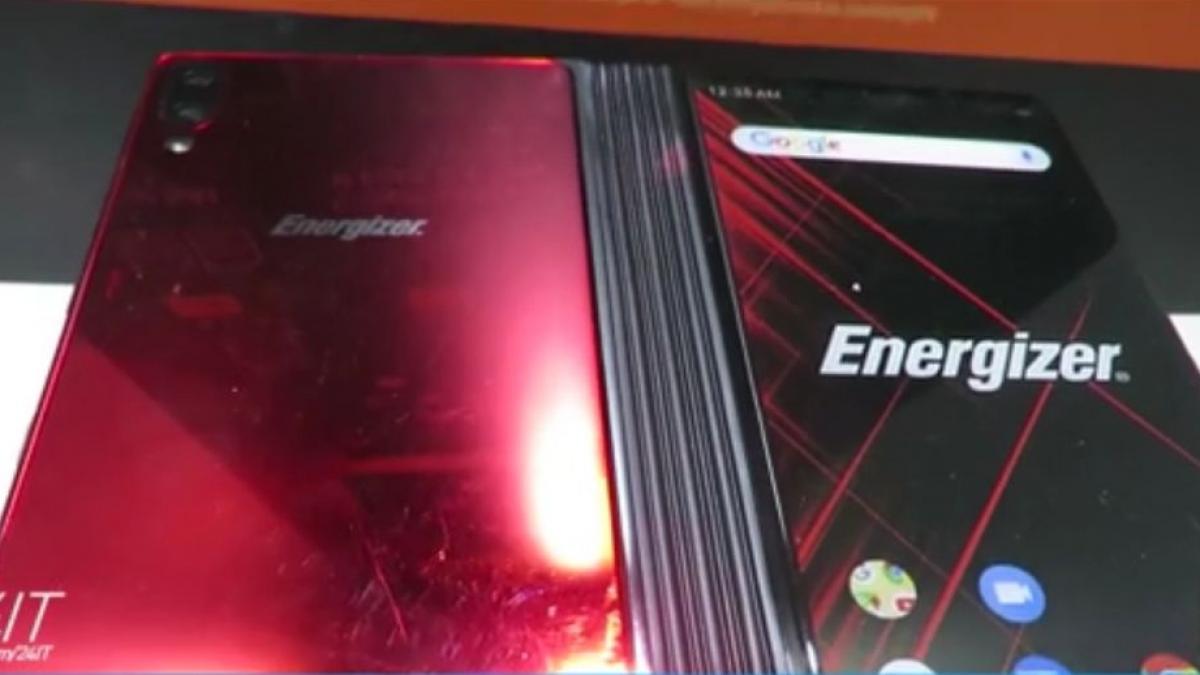 24 it in 2019 se poarta telefoanele pliabile