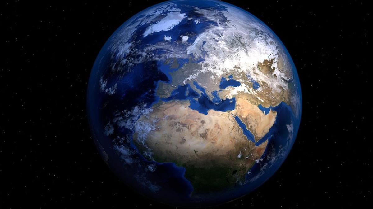 asa arata un selfie cu pamantul imaginea transmisa de prima misiune israeliana spre luna