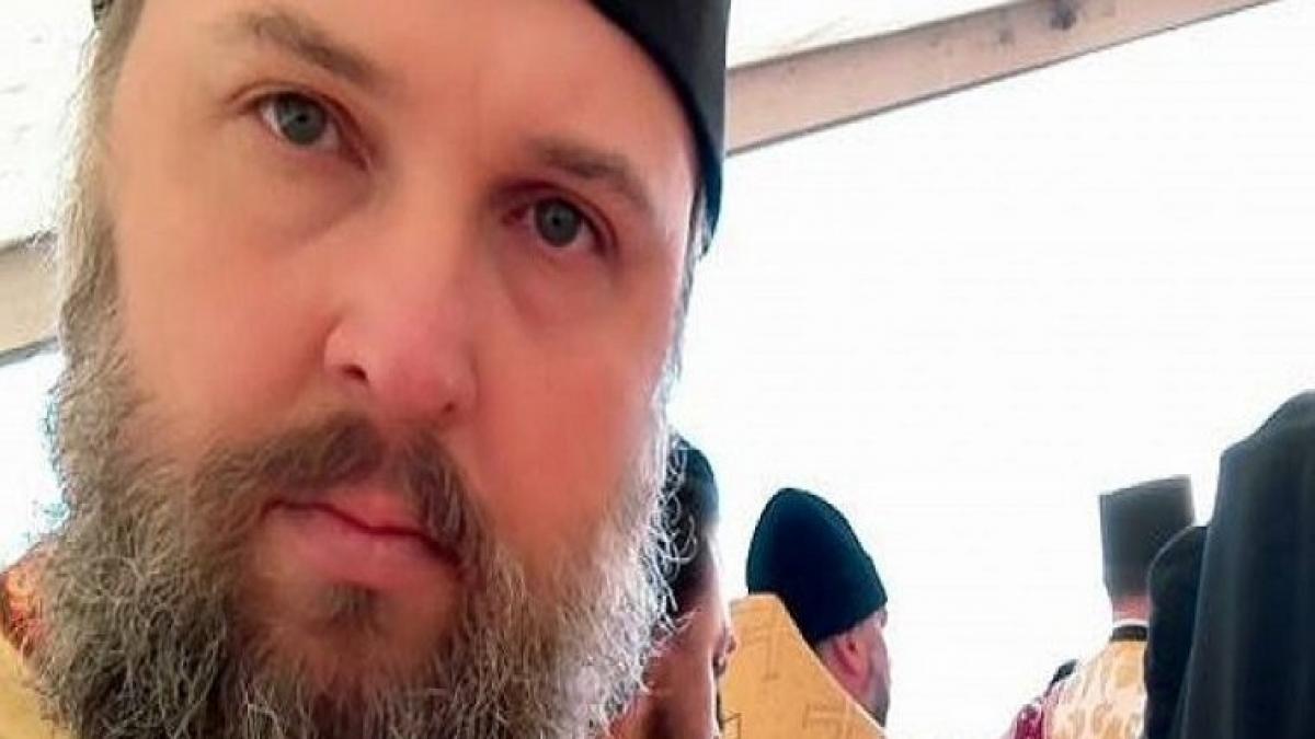 parintele ioan a fost chemat intr o zi la spital de urgenta pentru a boteza un copil fara speranta