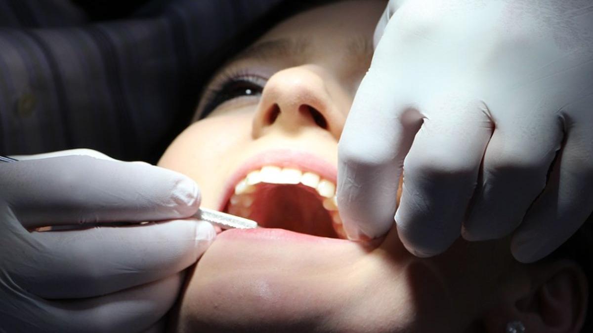 vesti bune pentru toti romanii care nu au timp sa mearga la stomatolog un dentist a gasit solutia