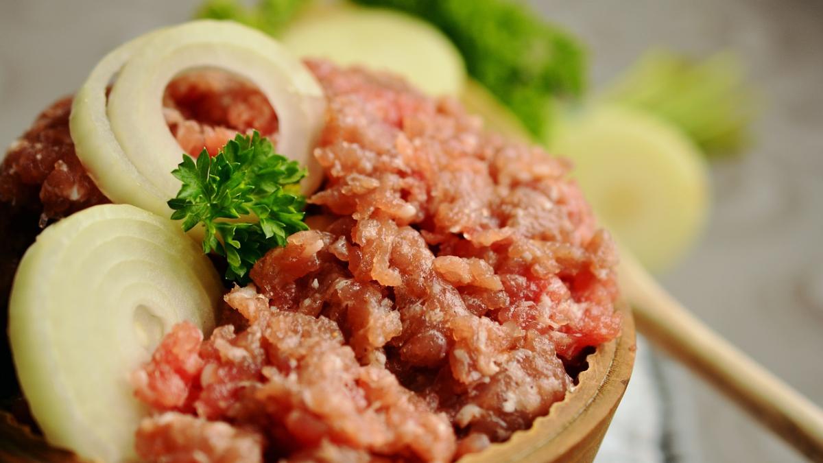 alerta in judetul mures o tona de carne pentru mici infectata cu salmonella