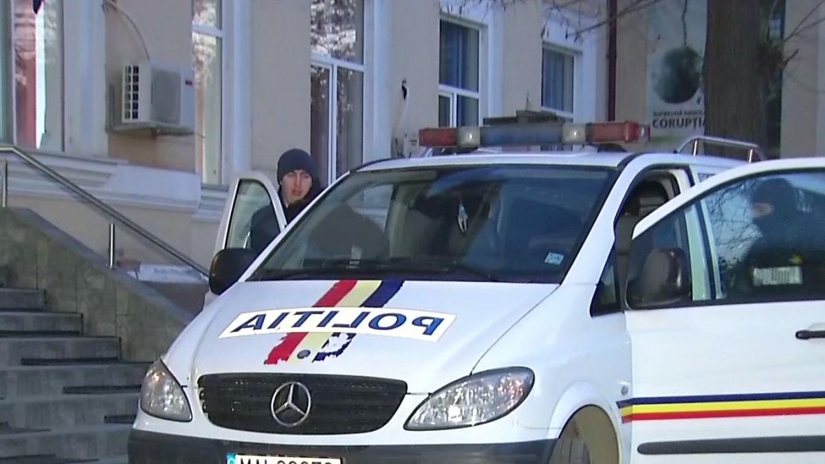 primele imagini cu cristi borcea in afara penitenciarului omul de afaceri a ajuns in fata