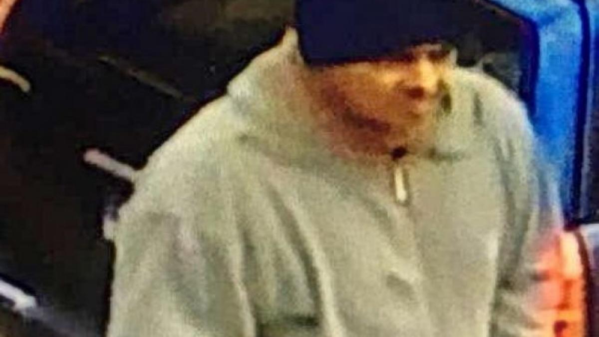 fetita de 10 ani din galati a fost abordata de un barbat necunoscut pe strada acesta a condus o in