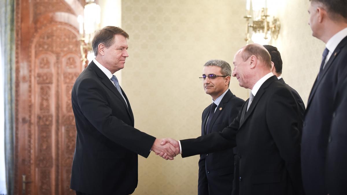 11 asemanari intre klaus iohannis si traian basescu