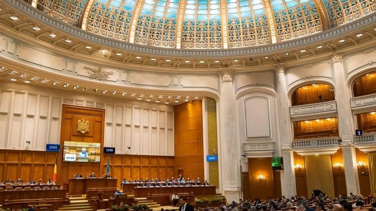 plenul reunit al parlamentului reexamineaza bugetul de stat pentru 2019