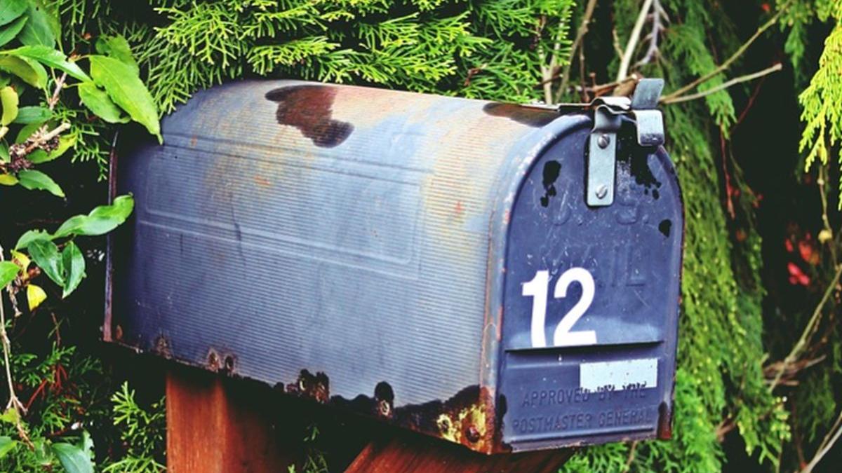 zeci de oameni din spania au avut parte de o surpriza uriasa cand si au verificat cutiile postale