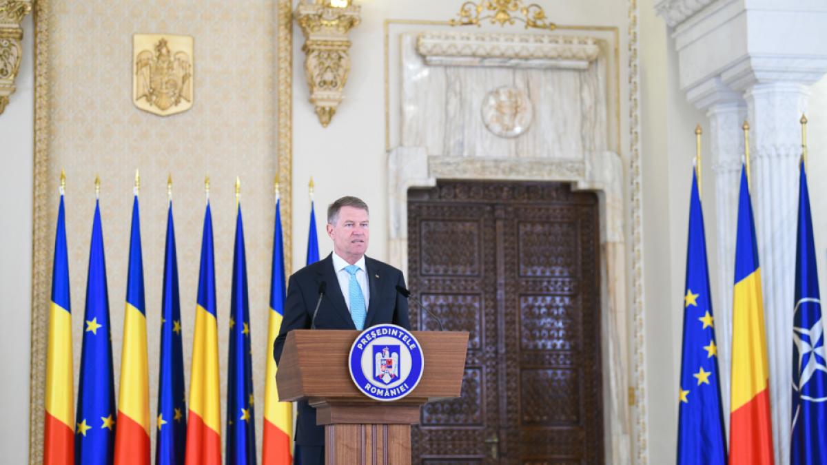 iohannis guvernul traieste intr o lume paralela cresterea pensiilor este doar la un sfert din ce
