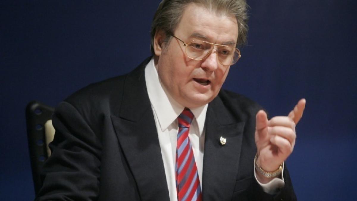 scandal urias pe scena politica imaginea lui corneliu vadim tudor folosita abuziv la lansarea