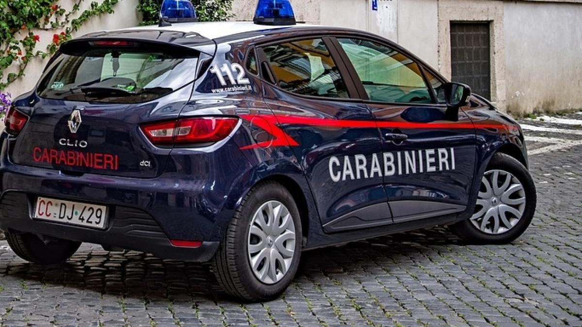 un roman a vrut sa si incheie socotelile cu viata aruncandu se de pe un pod din florenta o