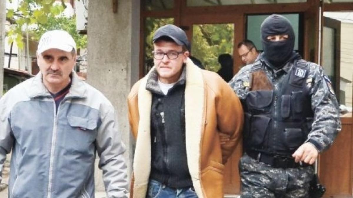 casian victor si aurelian erau colegi de camin intr o seara cei trei s au culcat tarziu spre zori