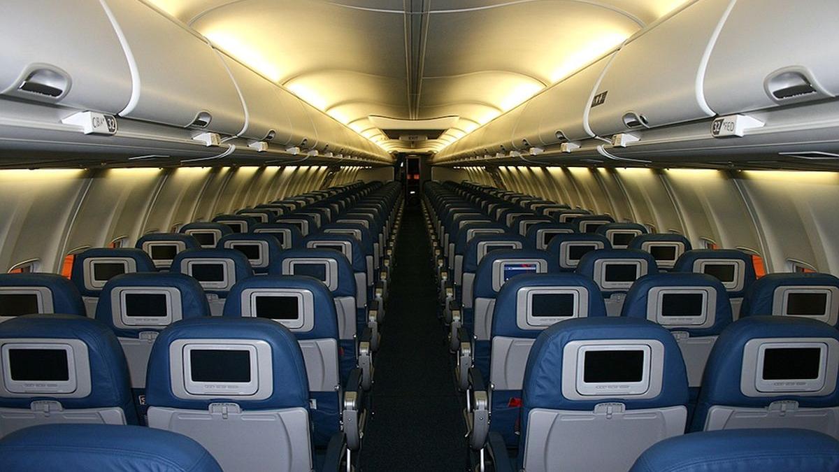 a facut o gluma proasta intr un avion si a fost arestata cu ce a glumit femeia