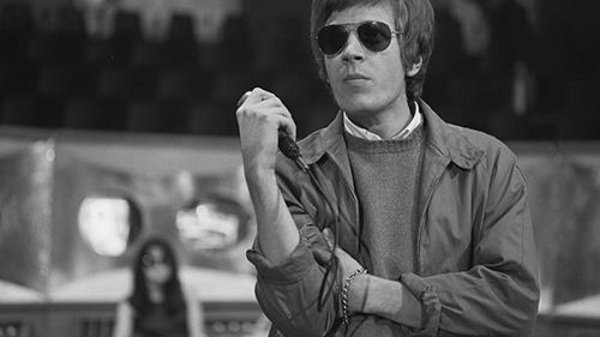 a murit scott walker considerat o enigma si una dintre cele mai influente figuri din istoria