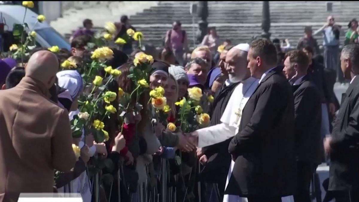 cine este actorul care va juca in serialul noul papa