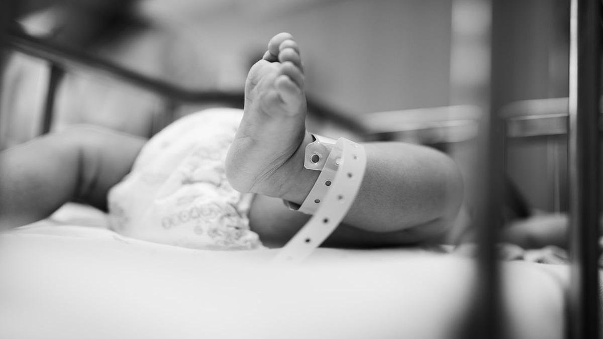 caz socant in italia un bebelus de cinci luni a murit parintii lui au incercat sa il circumcida