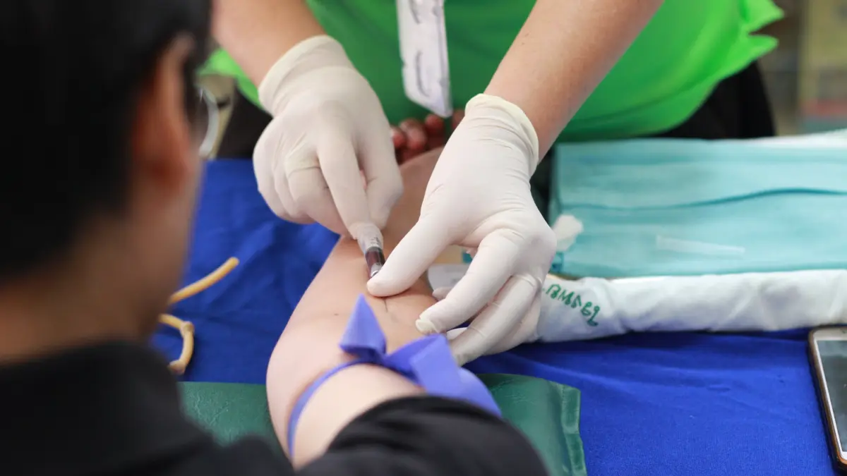 o femeie a ajuns in spital pentru ca si a injectat suc de fructe