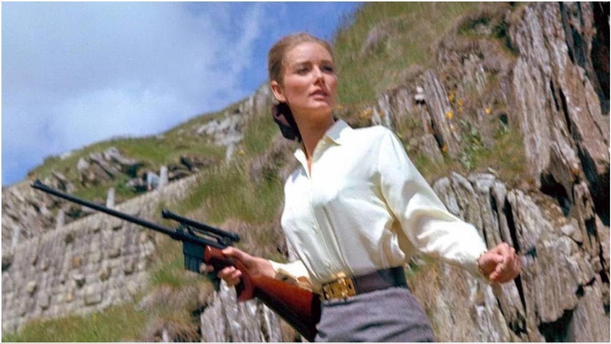 doliu in lumea filmului actrita tania mallet cunoscuta din seria james bond a murit la 77 de ani