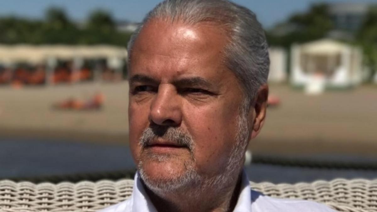 adrian nastase reactie dura dupa ce a fost uitat de pe lista invitatilor din parlament