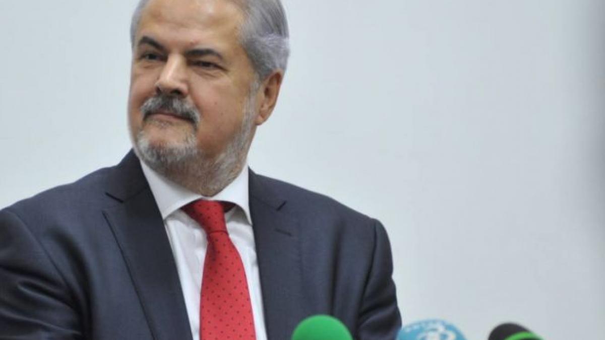 fostul premier adrian nastase in mandatul caruia romania a aderat la nato neinvitat la sedinta