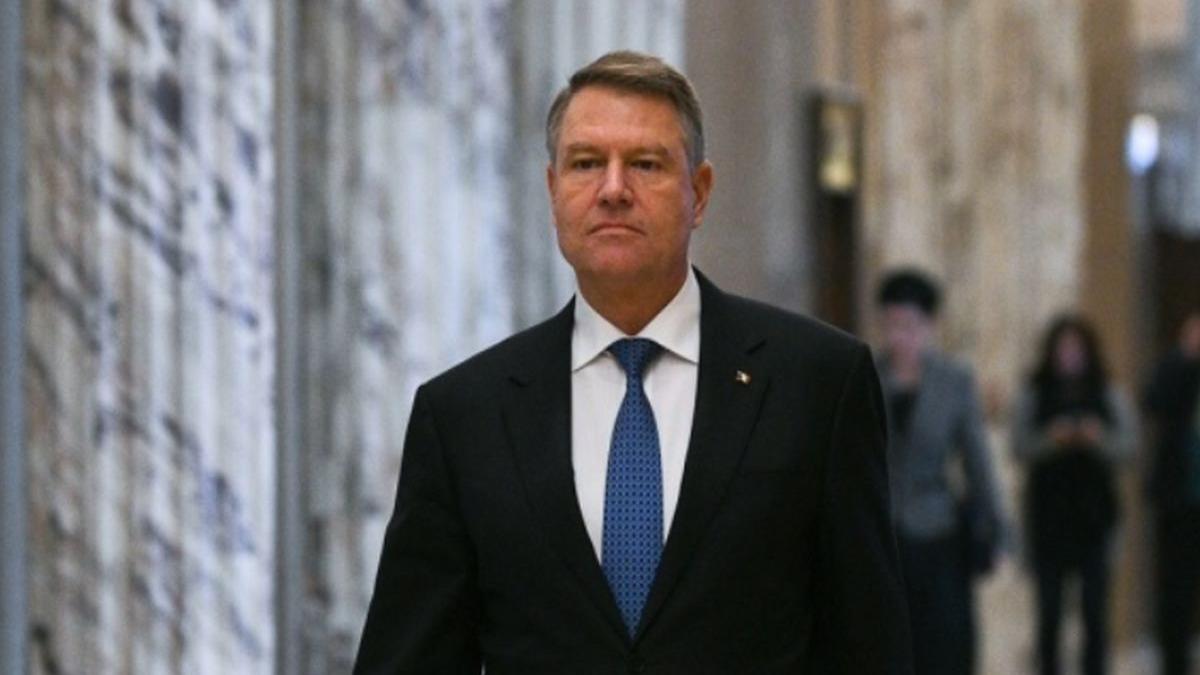 cum il prinde trecutul pe klaus iohannis presedintele scut pentru lazar in ciuda a ceea ce sustinea