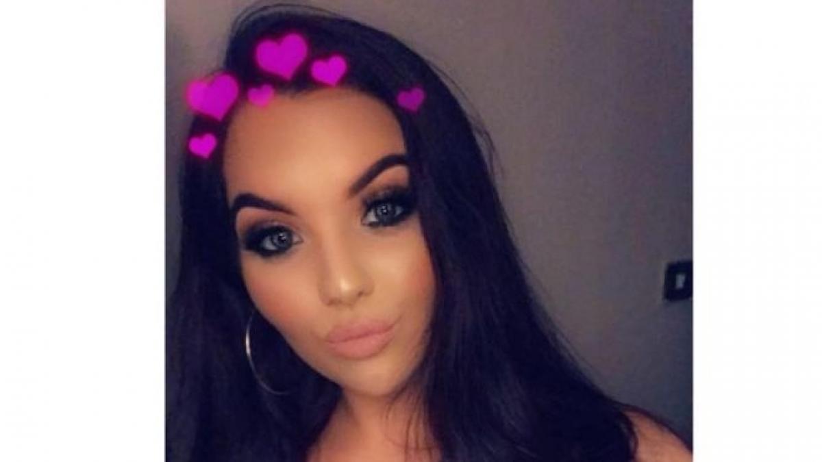 ea este tanara de 19 ani care a nascut la doar 45 de minute dupa ce a aflat ca este insarcinata