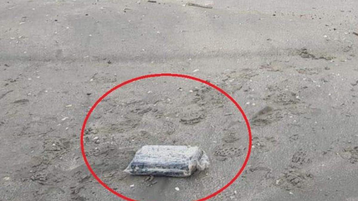 pachete cu cocaina aduse la mal pe plajele din navodari si vadu