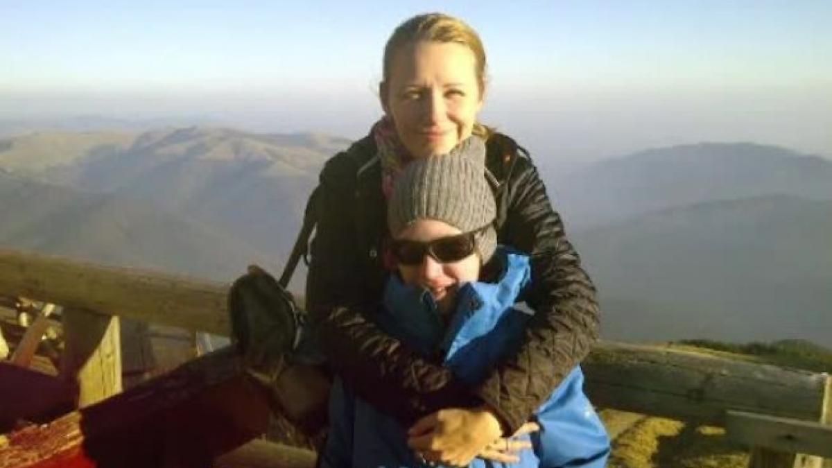 cristi avea 13 ani si stia ca o sa moara asa ca a scris un jurnal de ramas bun pentru adelina mama