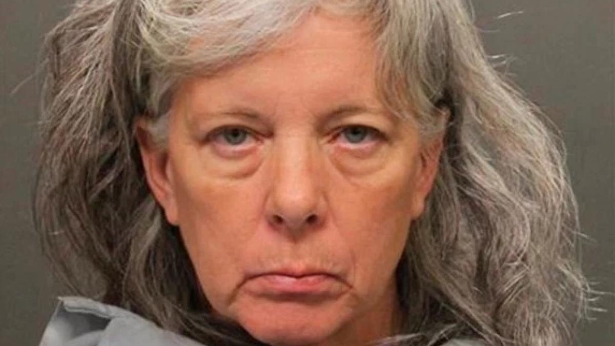 fiica ei s a sinucis in urma cu cativa ani iar bunica primise custodia gemenilor intr o zi ceva de