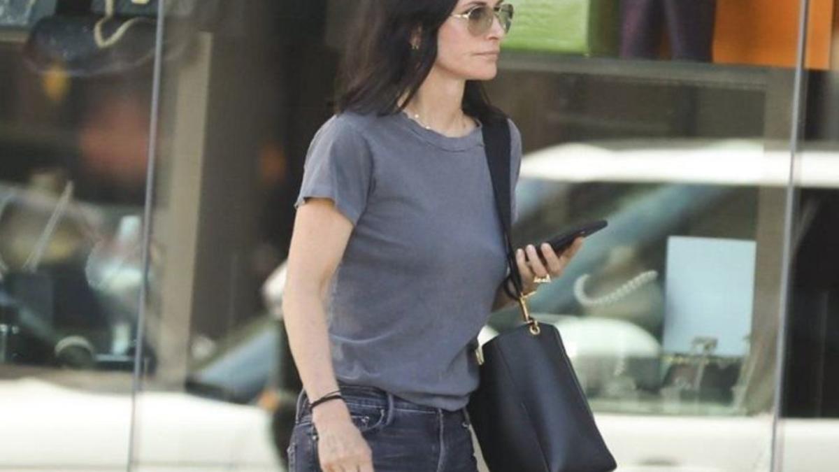 courteney cox monica din friends o silueta perfecta dar o fata incremenita