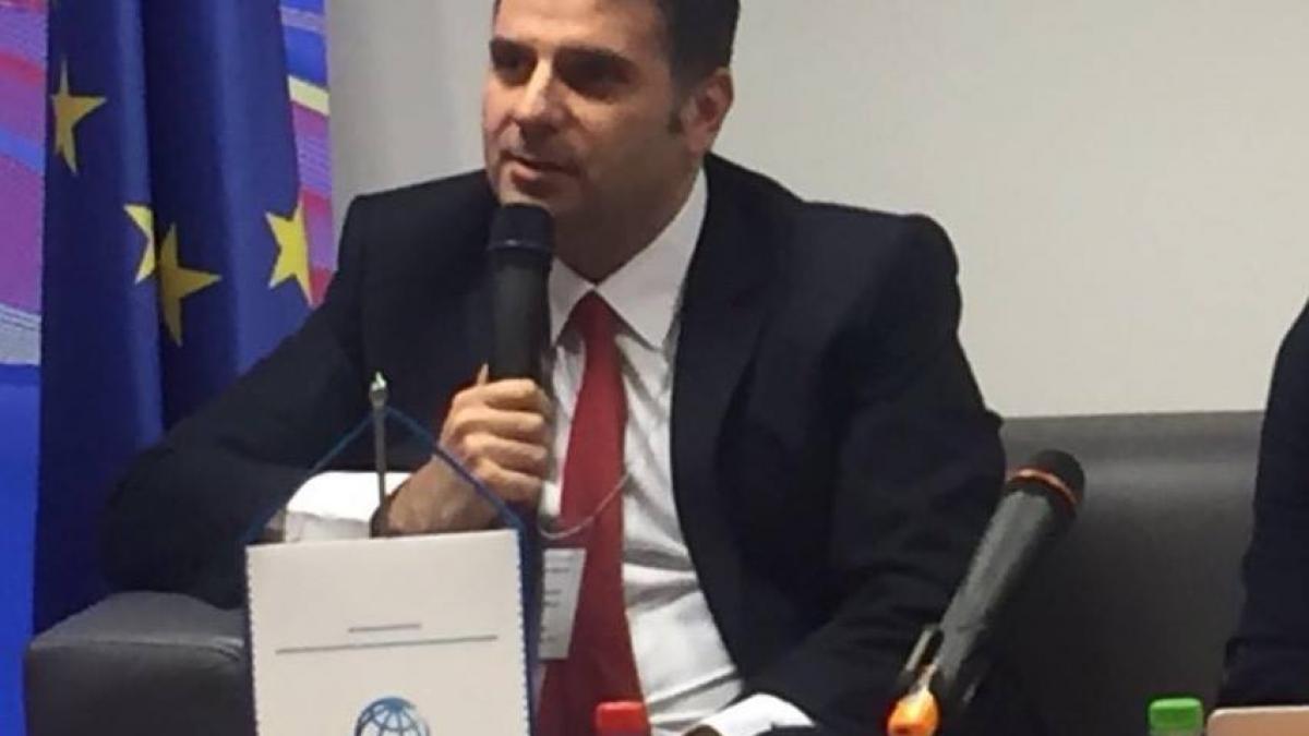 ministrul comunicatiilor alexandru petrescu acuza companiile de telefonie ca au scumpit anticipat