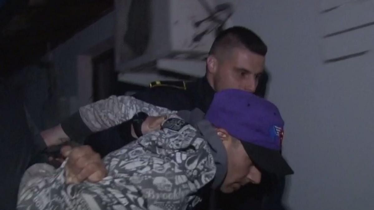 primele imagini cu momentul prinderii criminalului care a evadat de la penitenciarul din gaesti