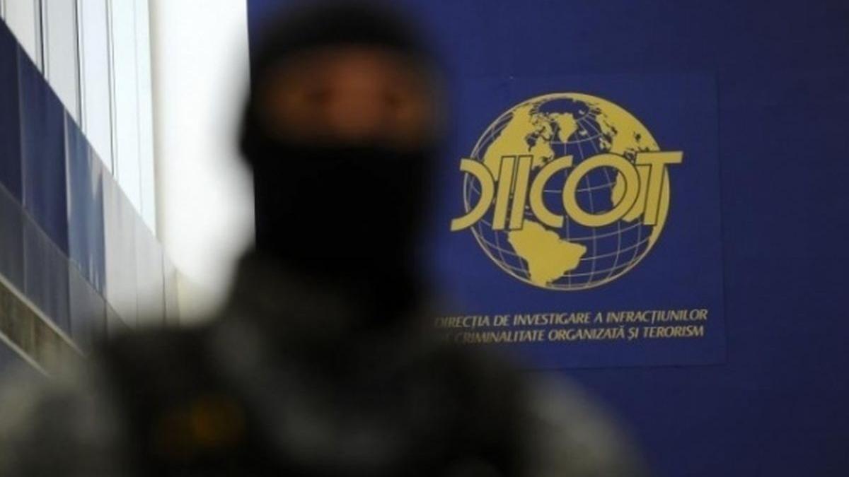 descoperire socanta a diicot ce au gasit procurorii la locuinta barbatului care a amenintat cu un