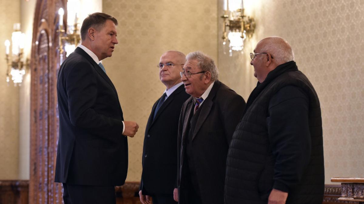 klaus iohannis intrebat de ce sustine un tortionar marin iancu lazar mi a amanat de patru ori