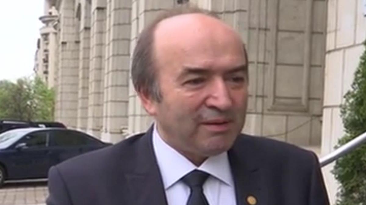 tudorel toader declaratie soc ministrul justitiei nu exclude varianta unei demisii