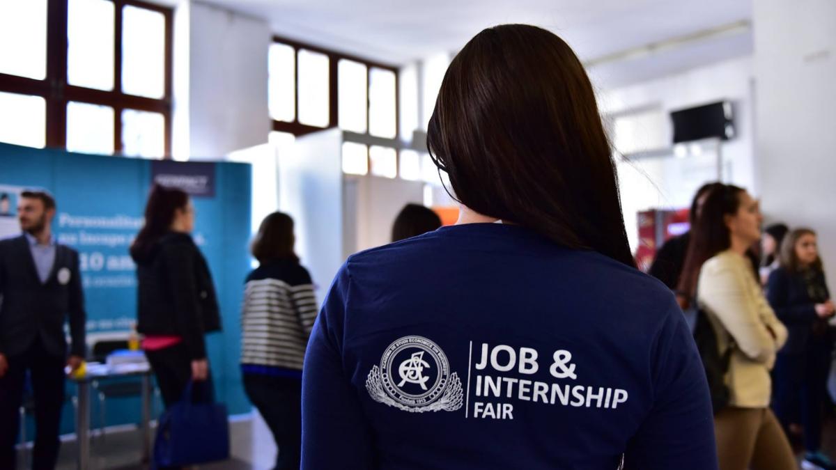 fundatia dan voiculescu partener educational al targului ase job internship fair 2019 oportunitati