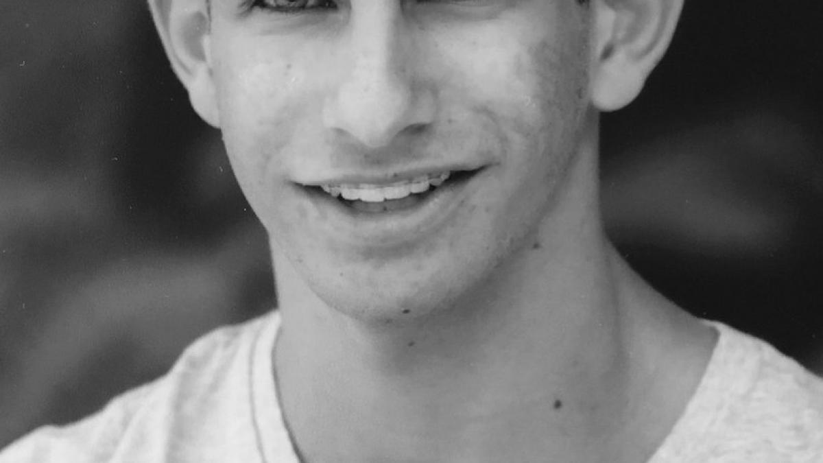 un adolescent a gasit 10 000 de dolari autoritatiile au fost uimite de ce a facut tanarul cu banii