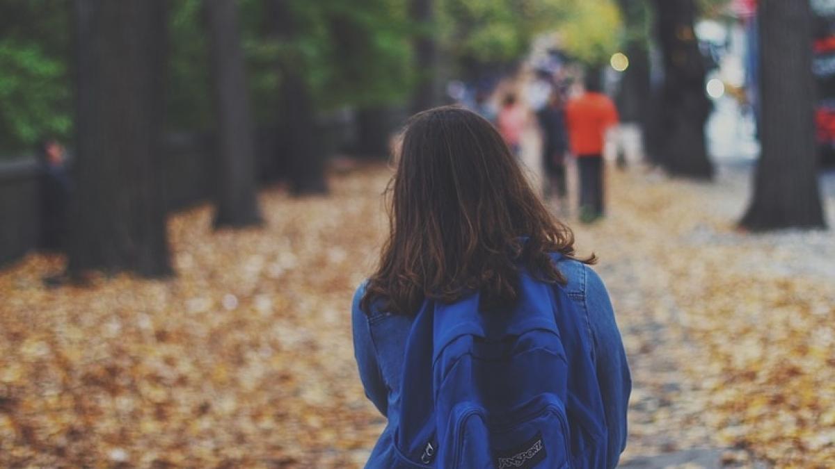 fata de 18 ani l a acuzat pe directorul de scoala ca a violat o ce a urmat este de a dreptul socant