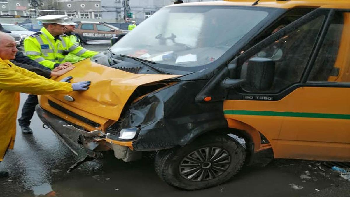 accident grav in capitala la intersectia cu soseaua giurgiului un sofer a lovit mai multe